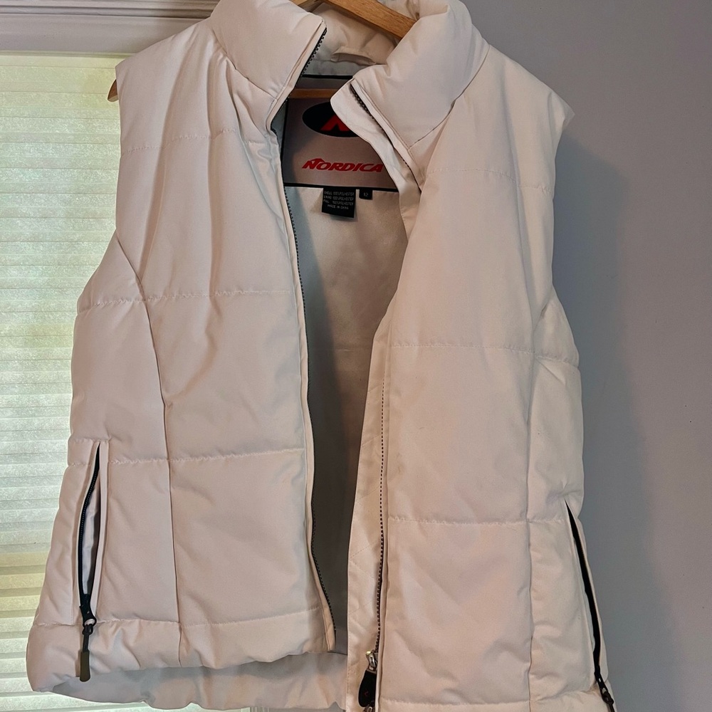 Women's White Puffer Vest